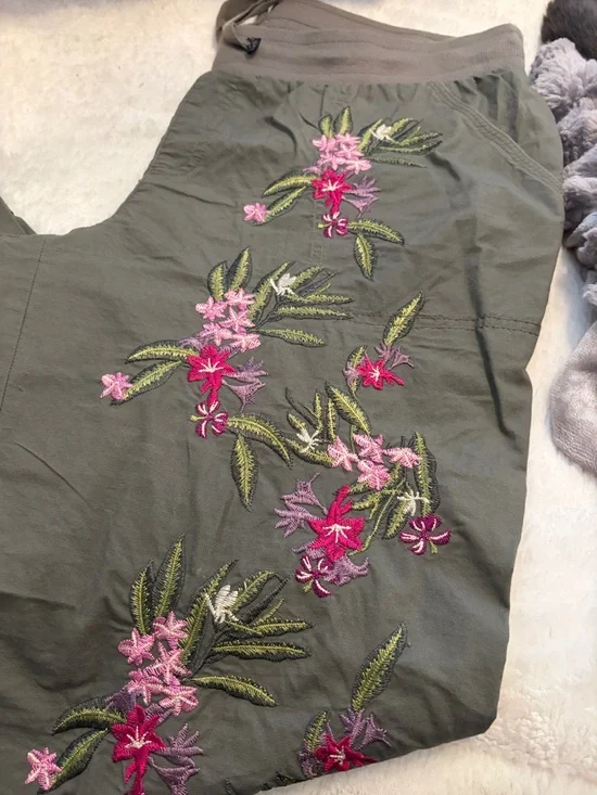 INC International Concepts Olive Green Capris with Pink Floral Embroidery - Picture 2 of 7